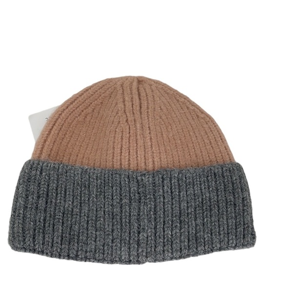 Styline Two Tone Blush Grey Beanie Knit One Size - Picture 12 of 15